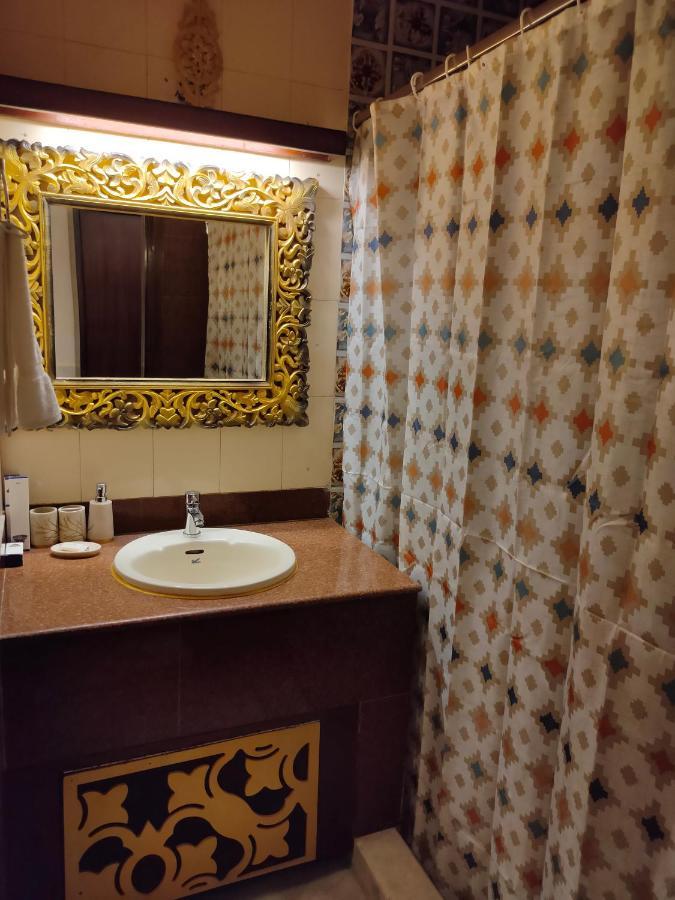 רישיקש The Neeraj Ganga Heritage Palace מראה חיצוני תמונה