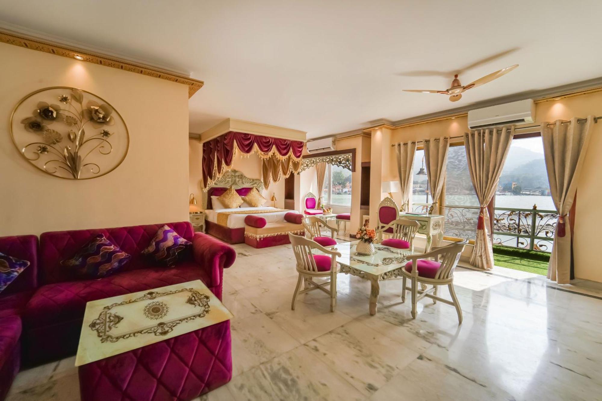 רישיקש The Neeraj Ganga Heritage Palace מראה חיצוני תמונה
