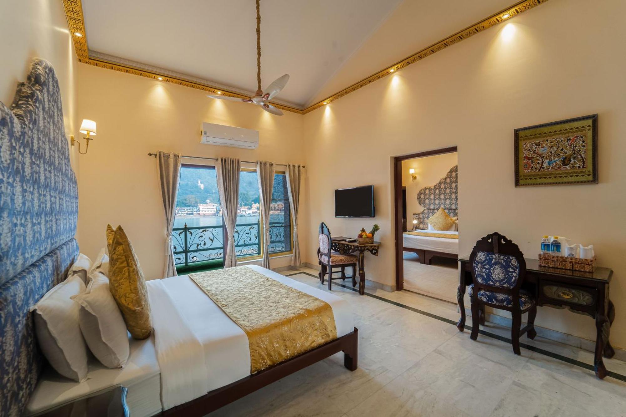 רישיקש The Neeraj Ganga Heritage Palace מראה חיצוני תמונה