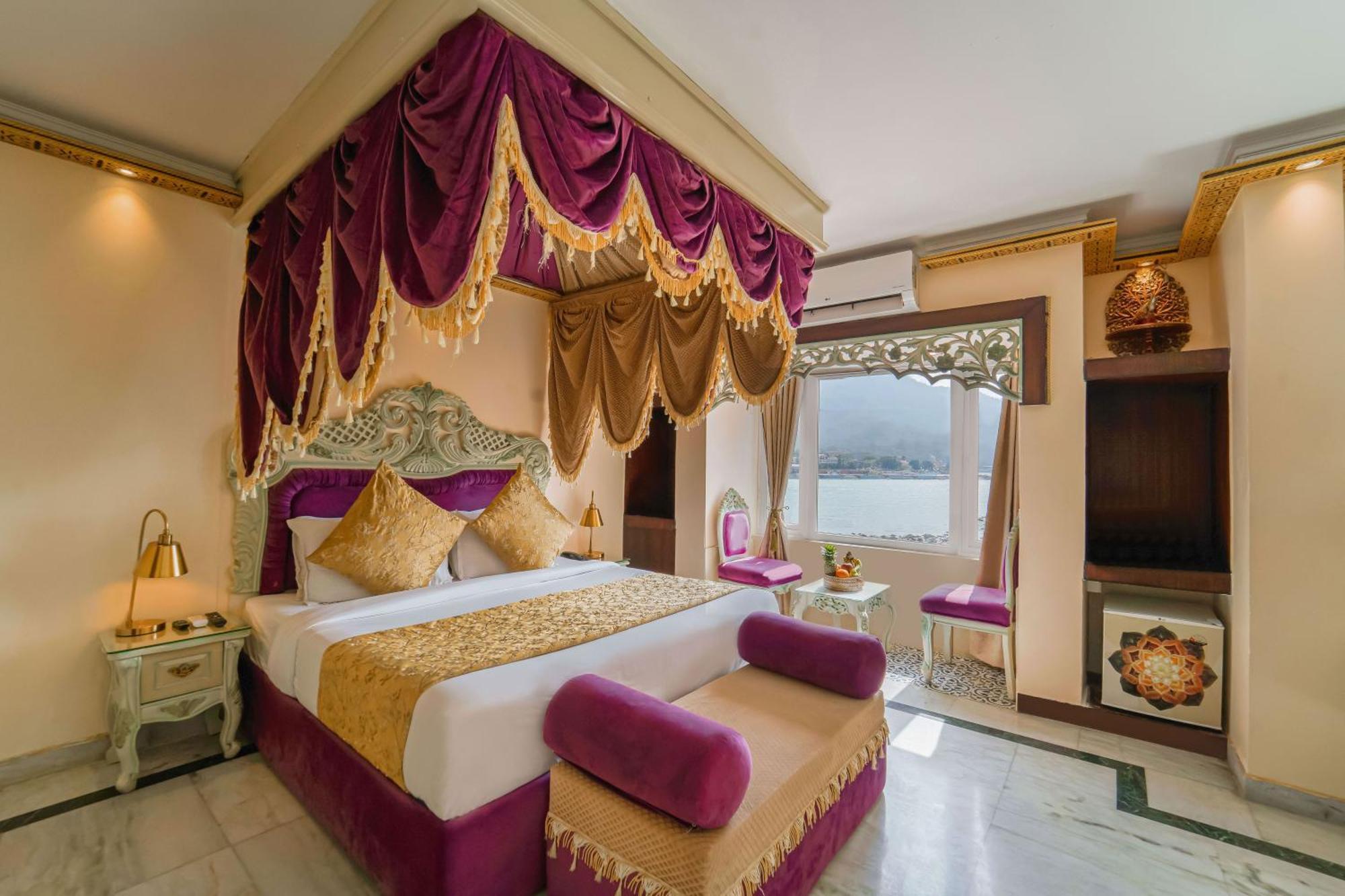 רישיקש The Neeraj Ganga Heritage Palace מראה חיצוני תמונה