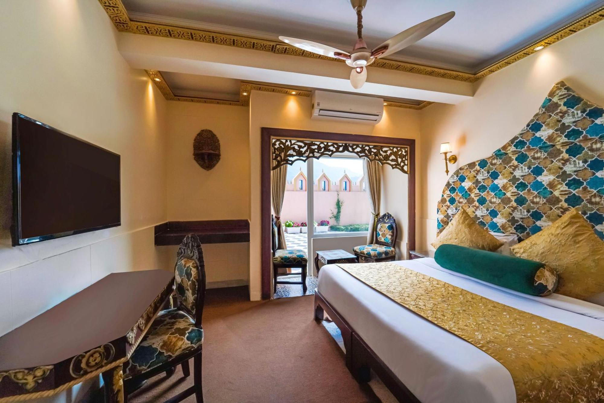 רישיקש The Neeraj Ganga Heritage Palace מראה חיצוני תמונה
