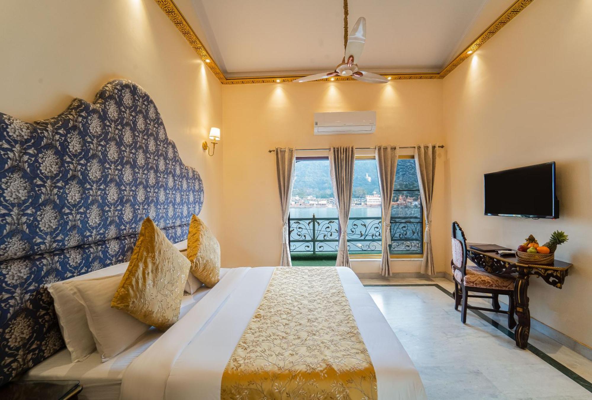 רישיקש The Neeraj Ganga Heritage Palace מראה חיצוני תמונה