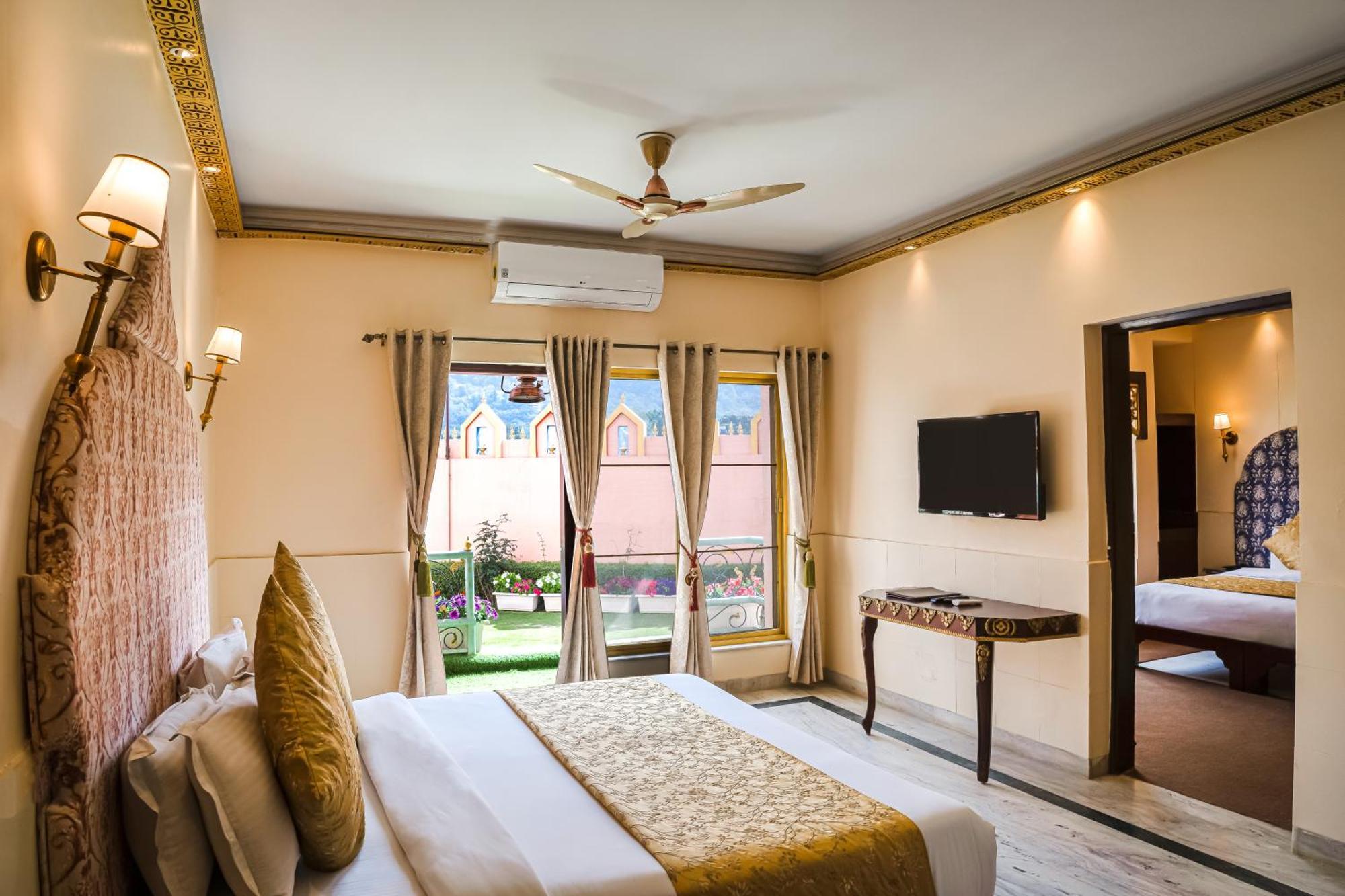 רישיקש The Neeraj Ganga Heritage Palace מראה חיצוני תמונה